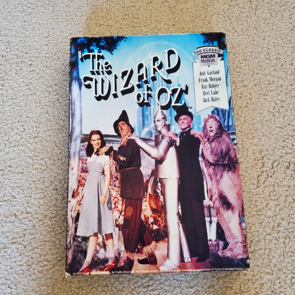 The Wizard of Oz 1100 Jigsaw Puzzle 24" x 36"